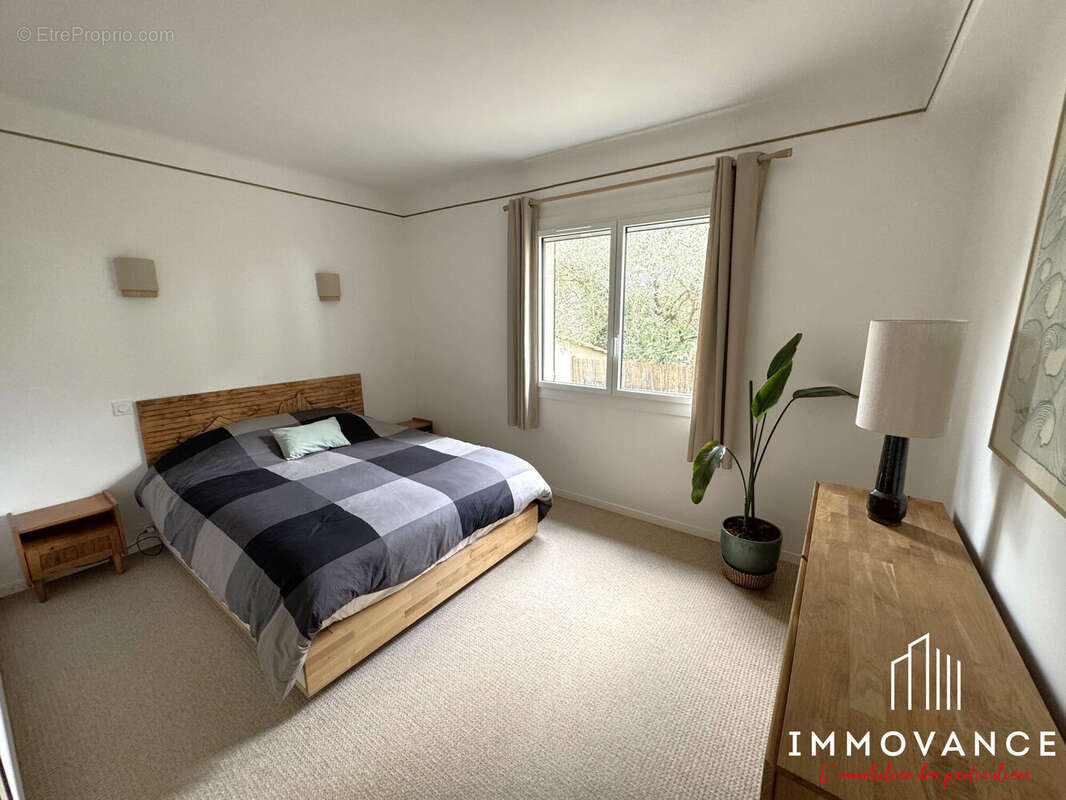 Maison à SAINT-BAUZILLE-DE-MONTMEL