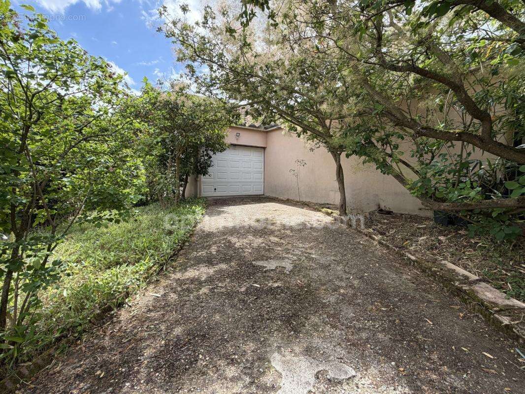 Maison 121m2 - 3 chambres - garage - jardin - photo 10