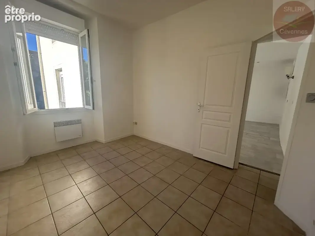 ANDUZE  Appartement T4 lumineux au cur du village - photo 3