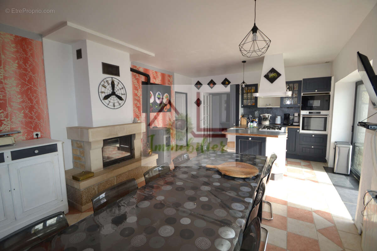 Maison à BESSAS