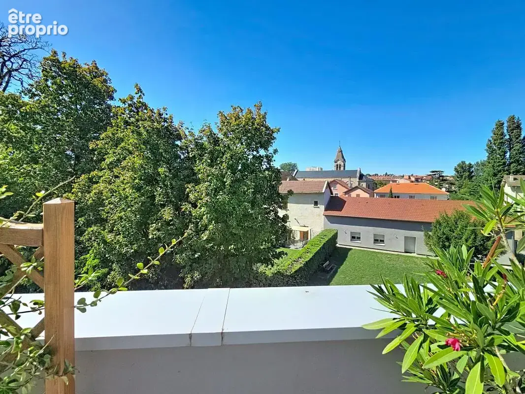 Appartement - 2 Chambres - Terrasse - Dernier étage - Garage - Place de parking - Proche commerces - photo 7