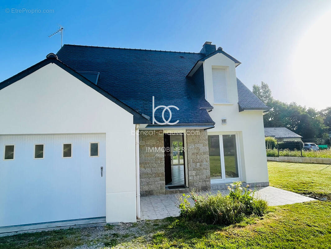 Maison à SAINT-ARMEL