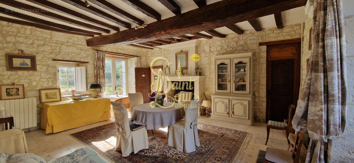 Maison à CHAMPIGNY-SUR-VEUDE
