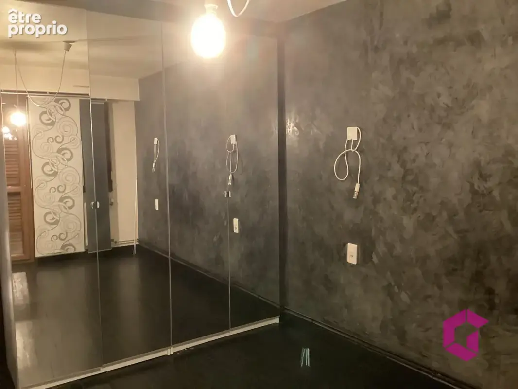 EXCLUSIVITE ! bel Appartement T4/T5 avec une architecture originale avec 2 balcons, cave et box , habitable de suite - photo 17