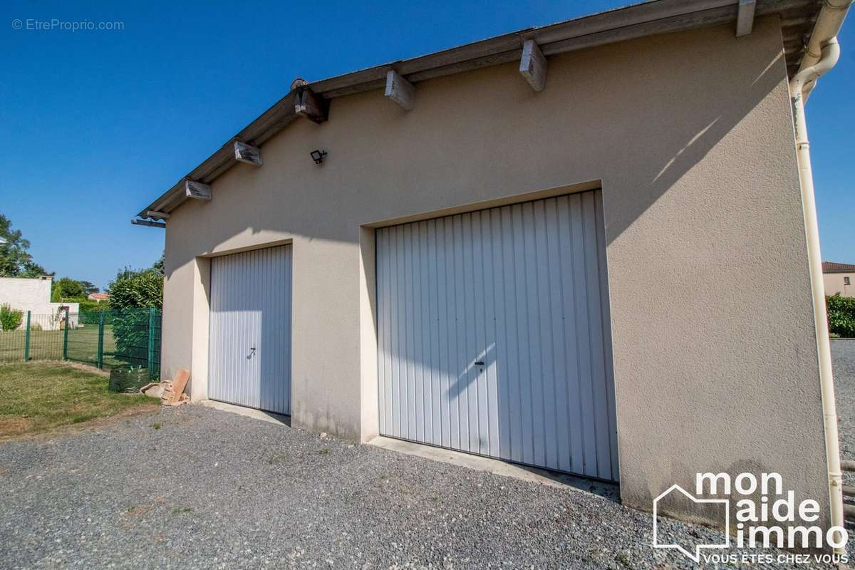 Autre à ROUMAZIERES-LOUBERT