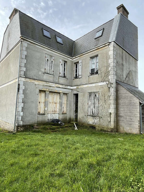 Maison à CHAMPROND-EN-GATINE