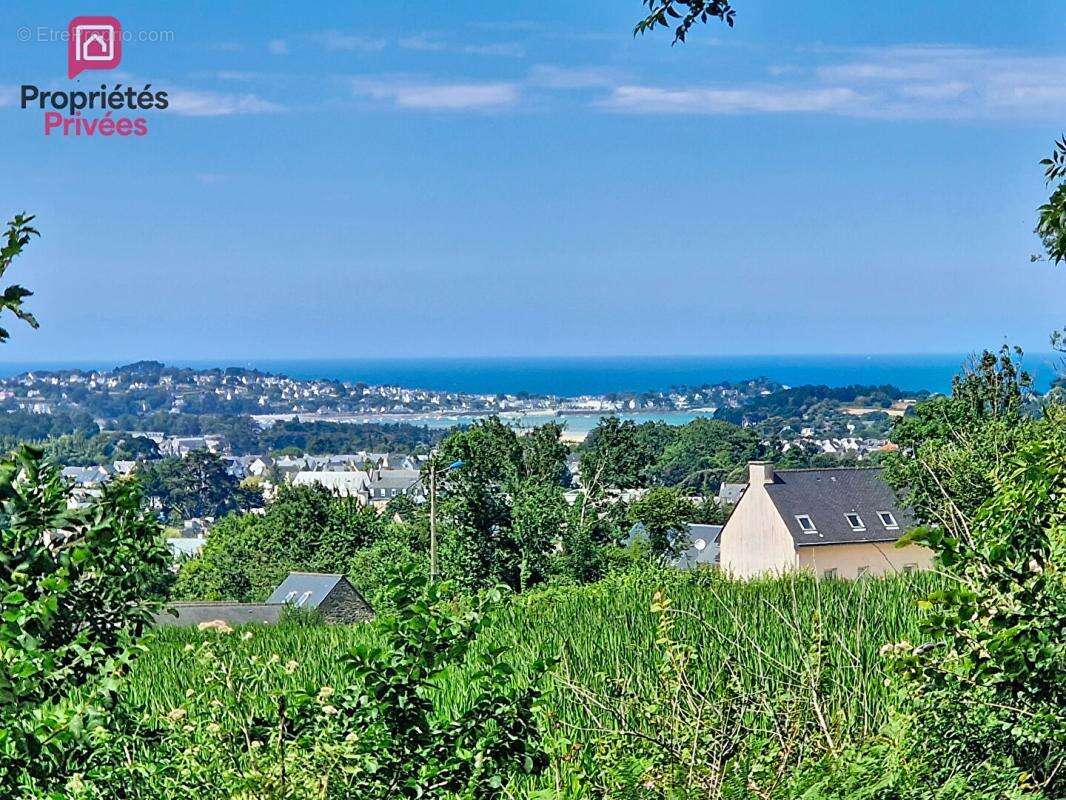 Maison et terrain de 1615m² , vue mer lointaine  Plestin Les Greves - photo 4