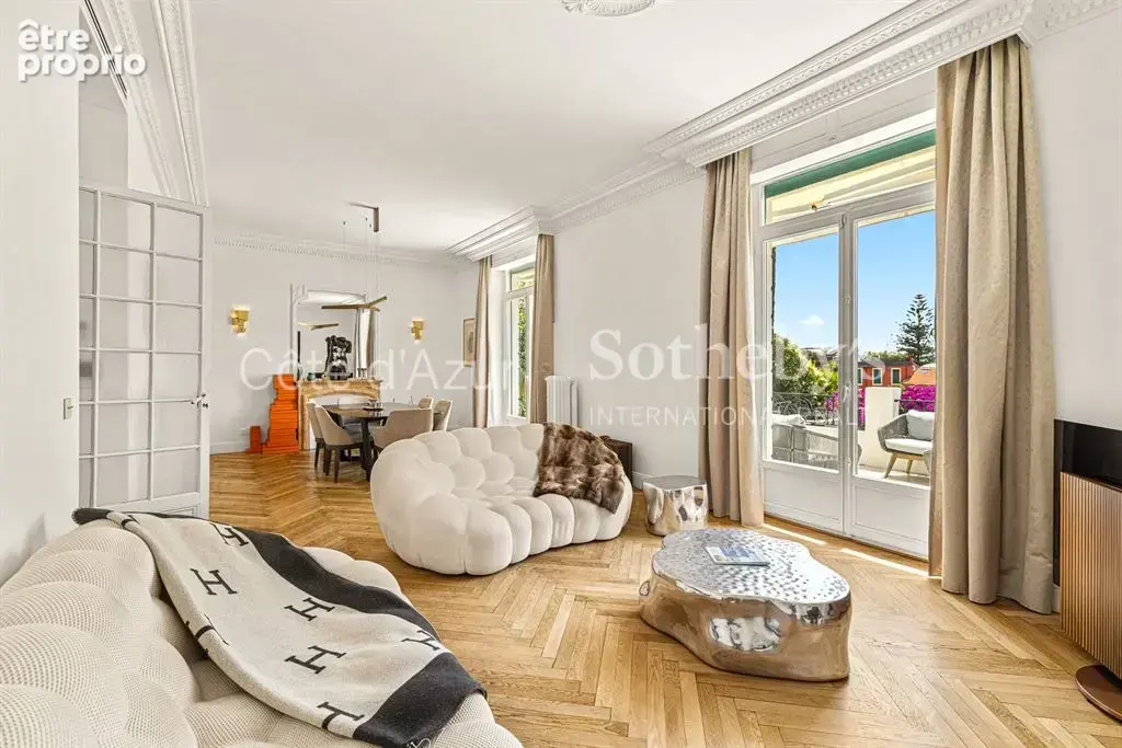 Nice Mont Boron Cap de Nice, Maison de Maître de 227 m² avec cinq chambres et piscine - photo 11
