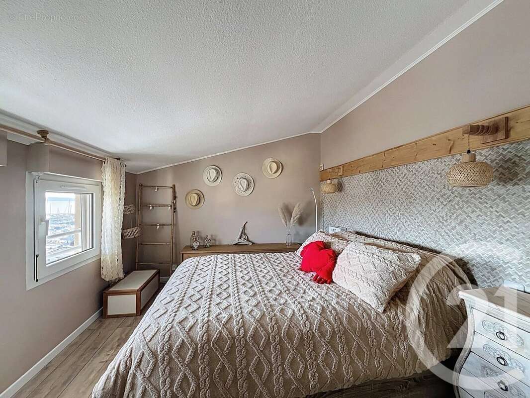 Appartement à VALLAURIS