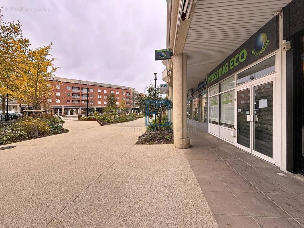 Commerce à ELANCOURT