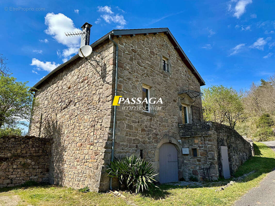 Maison à SEVERAC-LE-CHATEAU