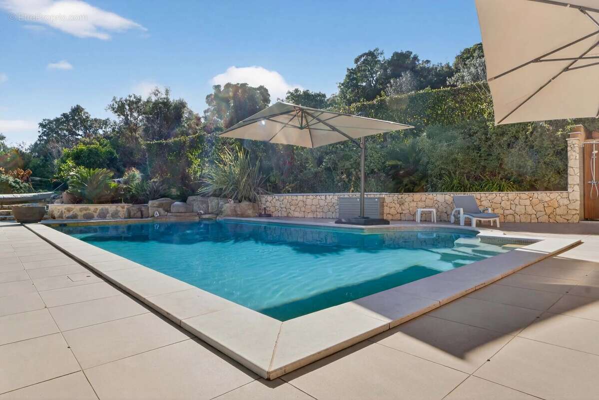 Maison à MONTAUROUX