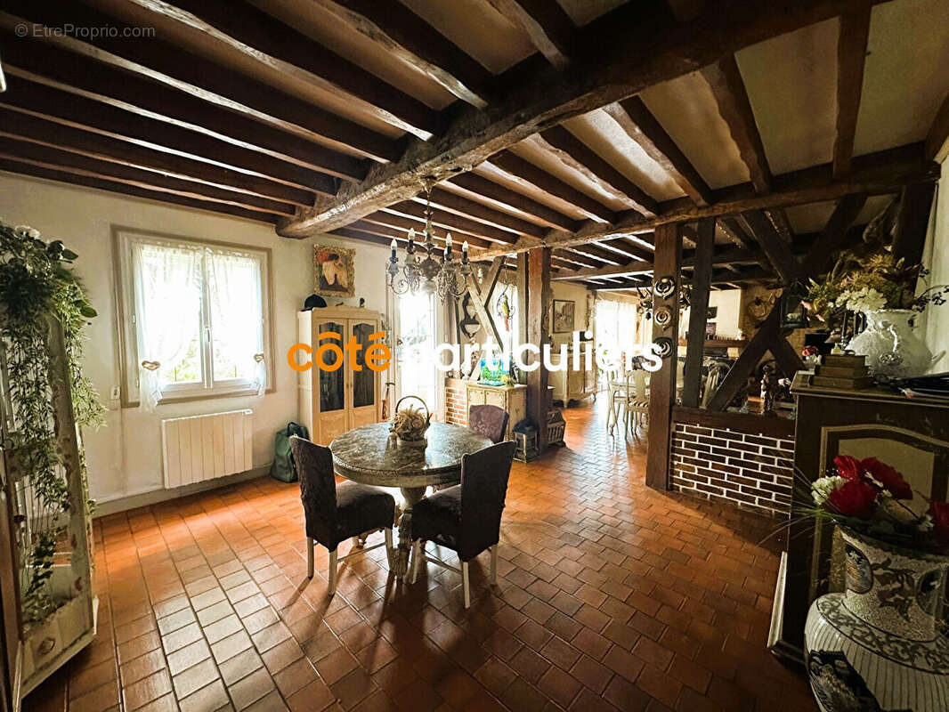 Maison à GROSSOEUVRE