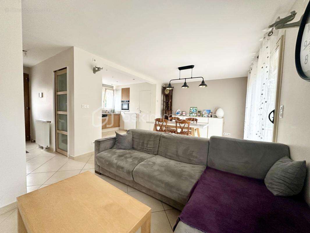 maison familiale sur  sous sol total  entièrement rénovée à 5 min de l'A16' - photo 5