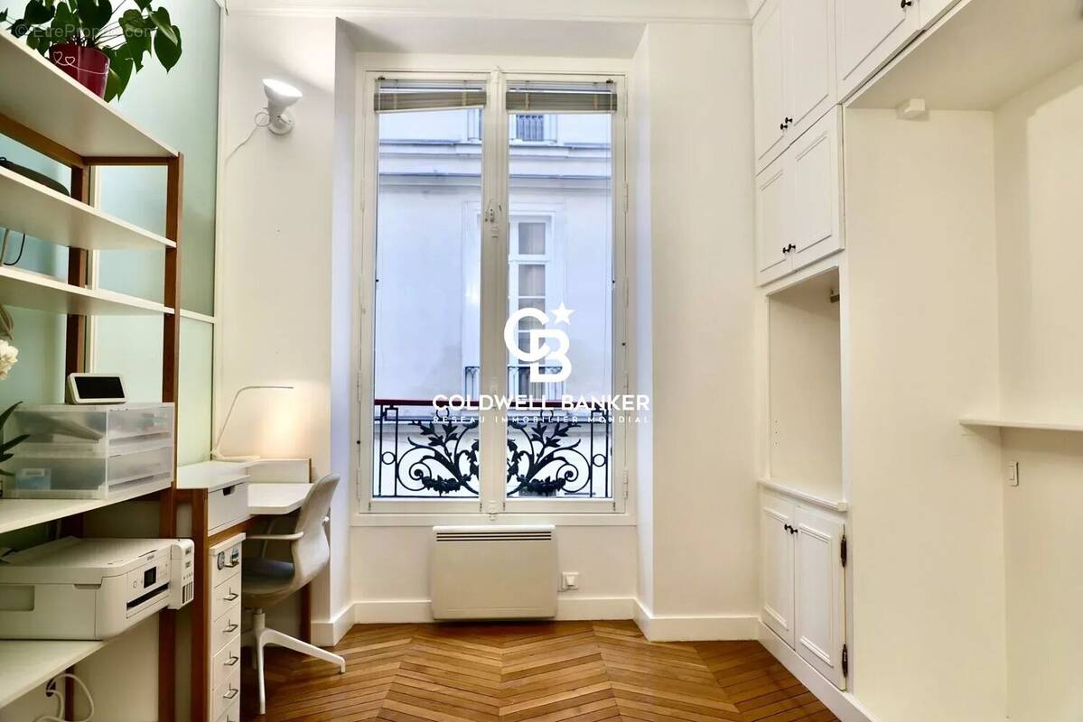 Appartement à PARIS-7E