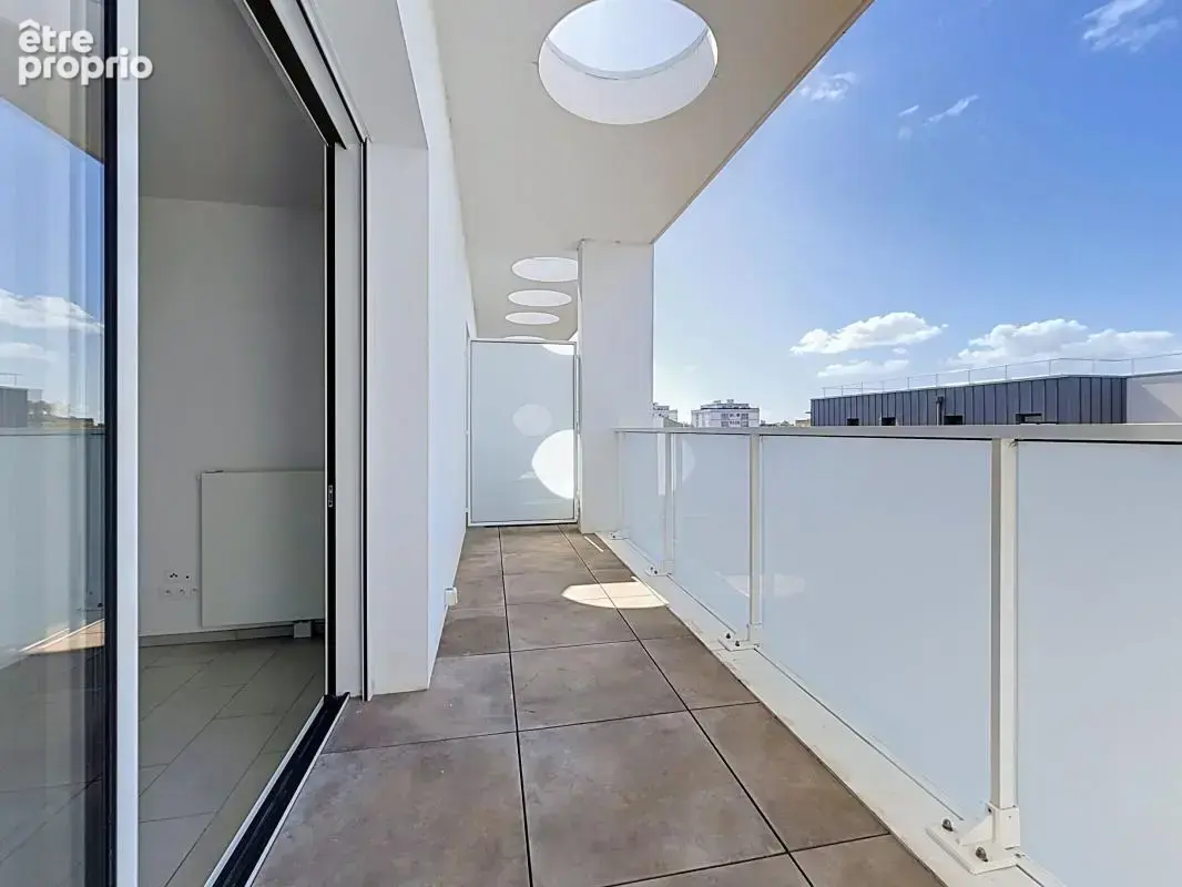 Appartement À Vendre - photo 2