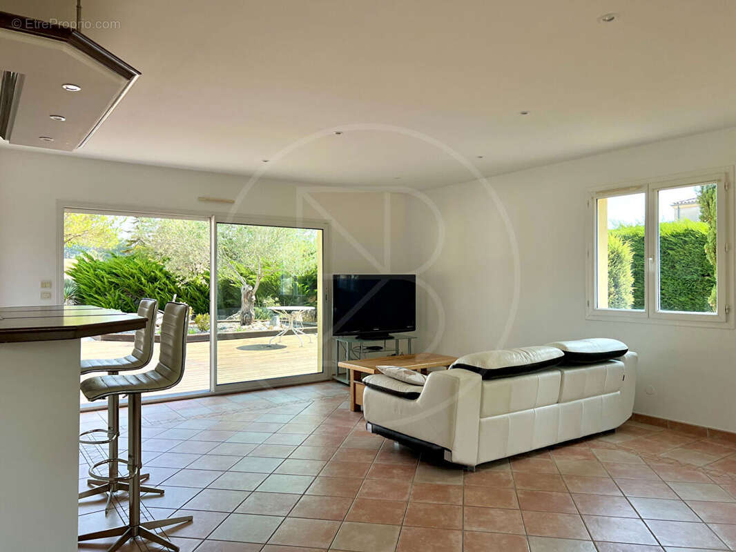 Superbe maison traditionnelle avec piscine - photo 5
