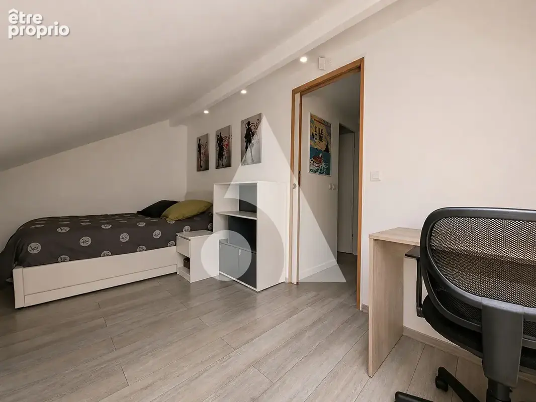 Maison de ville - dpe c - champs guillaume - photo 11