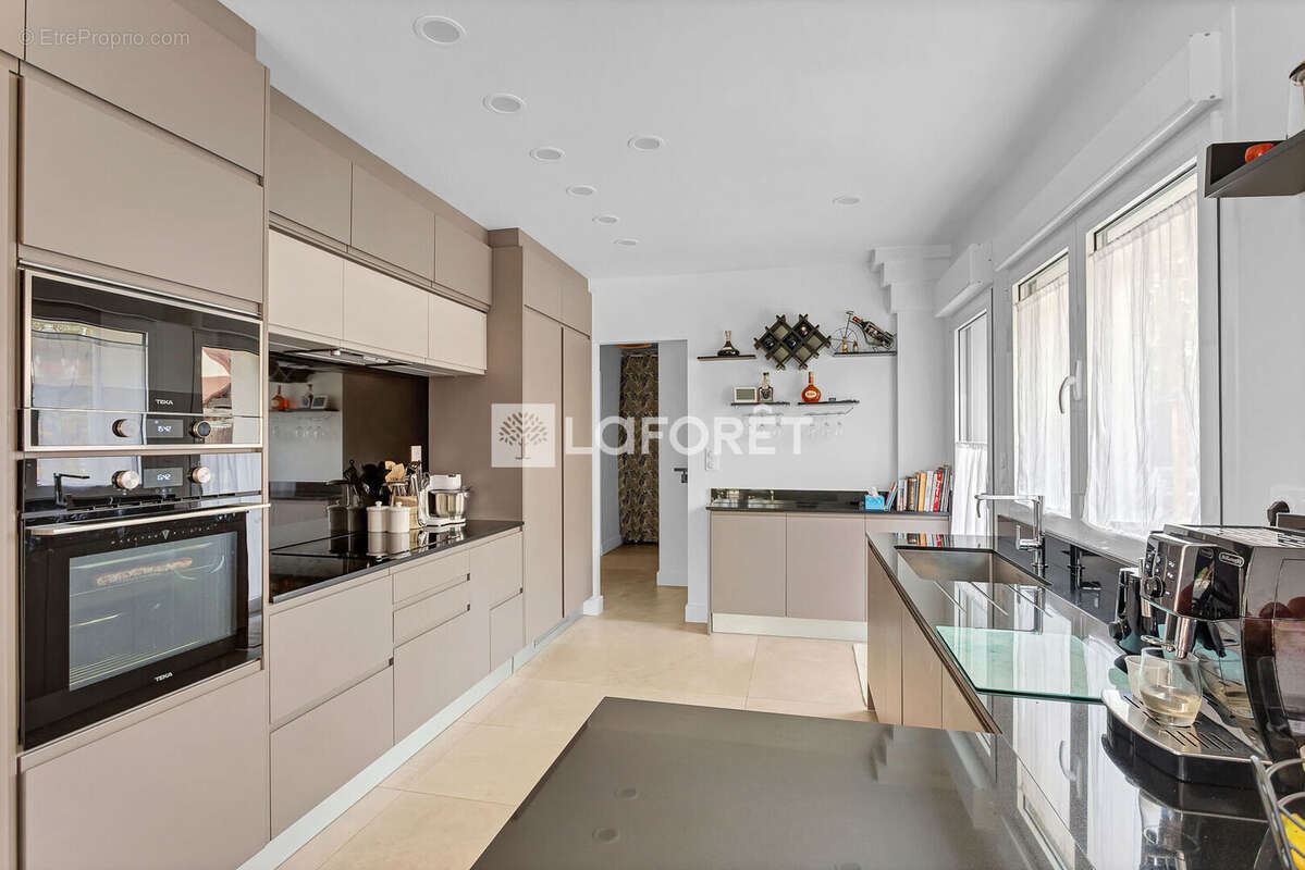 Maison à SAINT-MAURICE-MONTCOURONNE