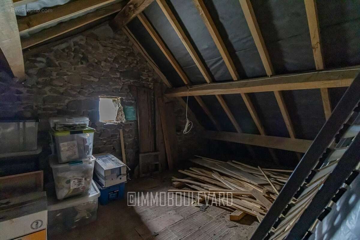 Maison à SAINT-GERVAIS-D&#039;AUVERGNE