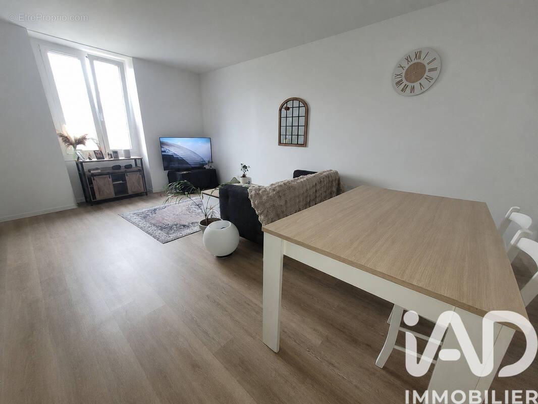Photo 1 - Appartement à THOUARS