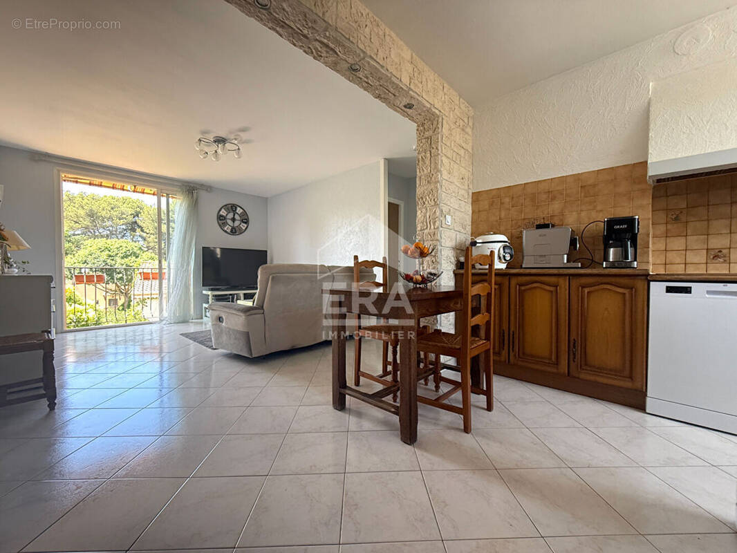 Appartement à SEPTEMES-LES-VALLONS