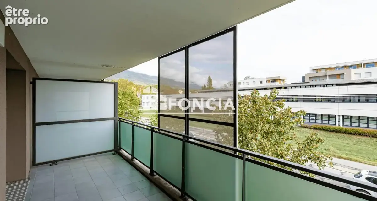 Meylan – appartement t2 de 44,50 m² – terrasse – résidence de 2017 – ascenseur – dpe c – 195 000 € - photo 1