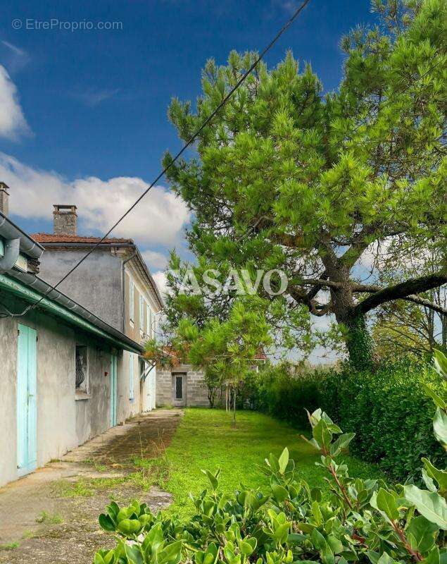 Vente Maison 7 pièces de 220m² - 33590 Jau-Dignac-et-Loirac - photo 11