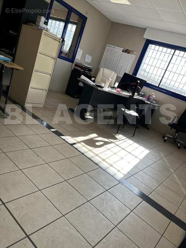 Photo 06-03-2025 11 03 35 - Commerce à MOULINS-SAINT-HUBERT