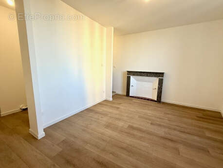 Appartement à SUZE-LA-ROUSSE