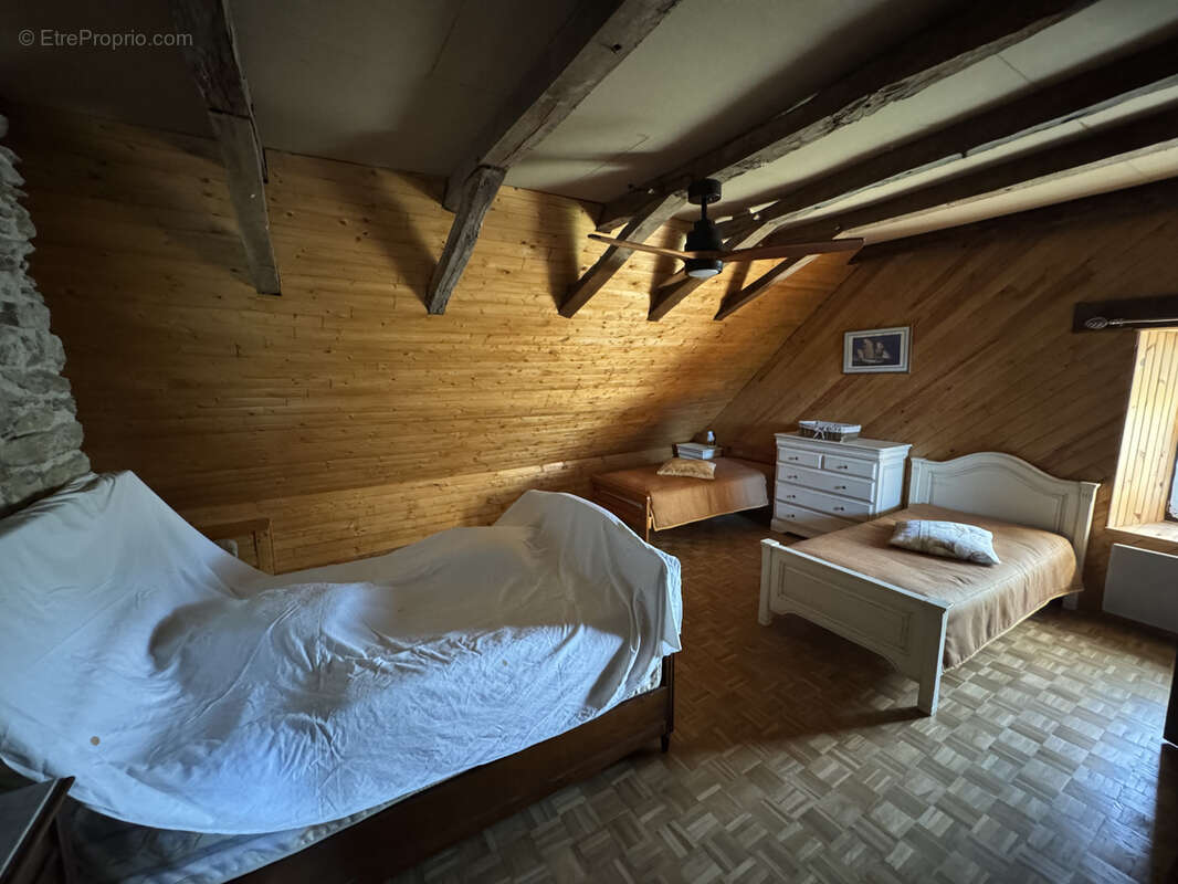 Maison à SAINT-ETIENNE-AUX-CLOS