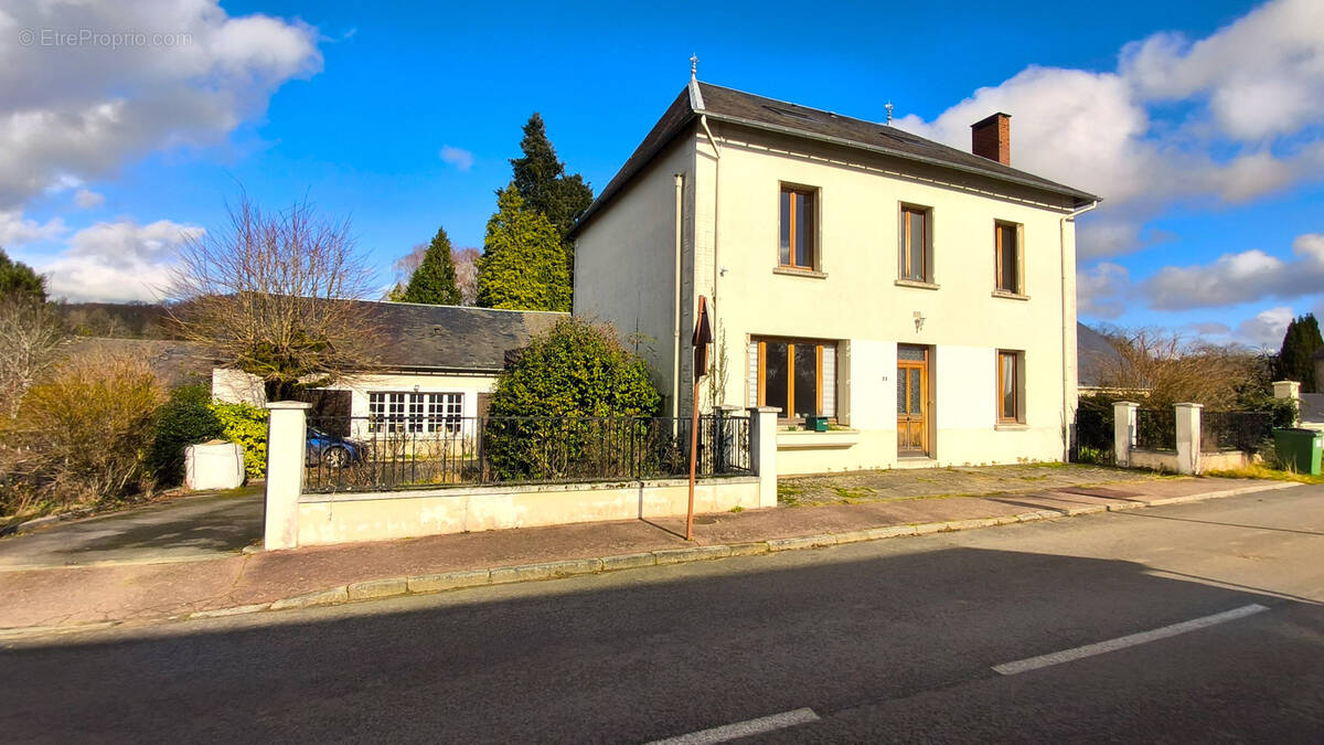 Maison à LA CROISILLE-SUR-BRIANCE
