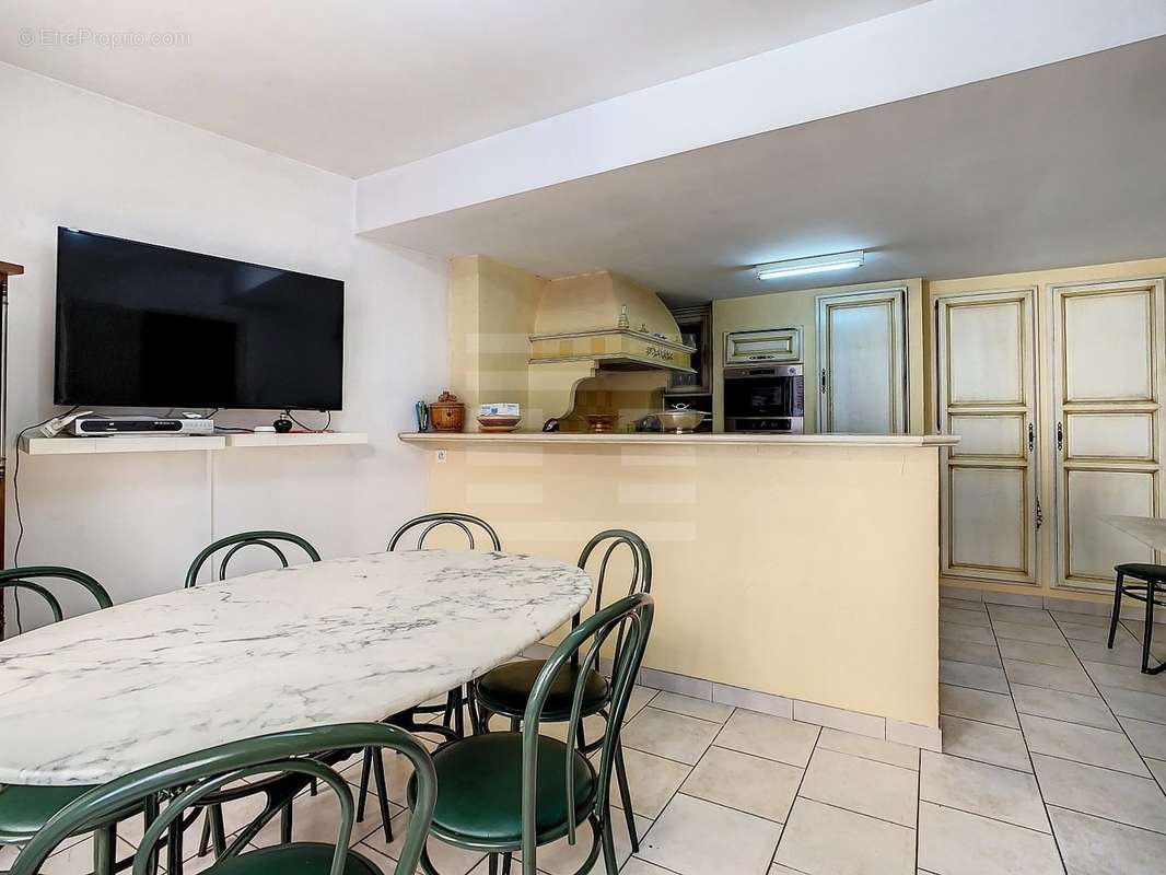 Maison à LISLE-SUR-TARN