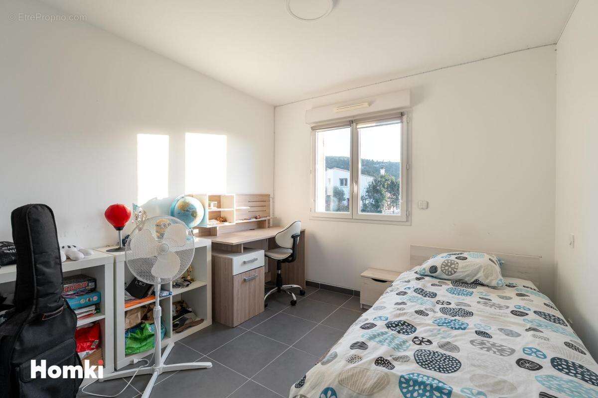 Maison à SIMIANE-COLLONGUE