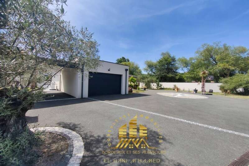 POMPIGNAC – Villa contemporaine de 180 m² avec piscine, aux portes de Bordeaux - photo 9