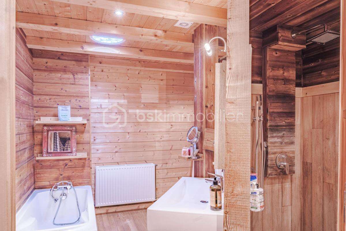 Chalet de 1798 entièrement rénové — refuge d'exception aux Aravis - photo 13