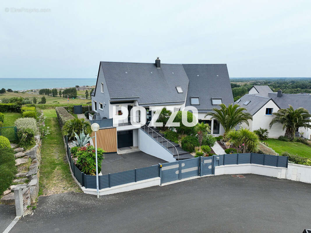 Maison à DONVILLE-LES-BAINS