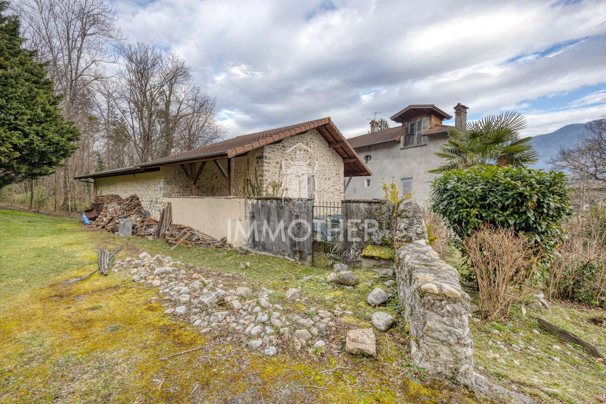 Maison à LA TERRASSE