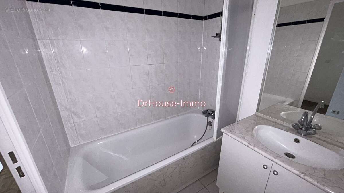 Appartement à DAMMARIE-LES-LYS