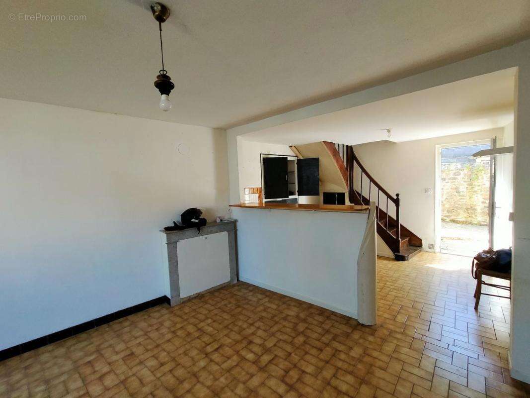 Maison 106 m² à Courcite  - photo 4