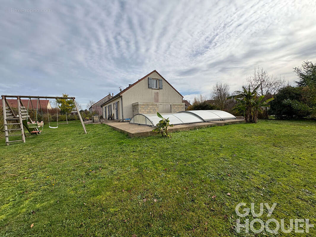 Maison à OUZOUER-LE-MARCHE