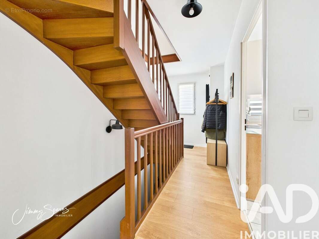 Photo 5 - Appartement à LIEUSAINT