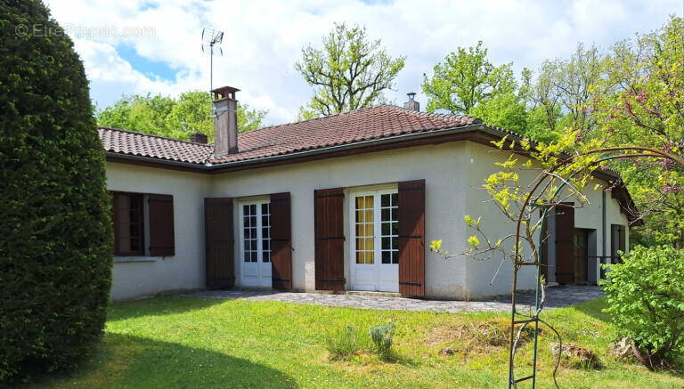 Maison à SEGONZAC
