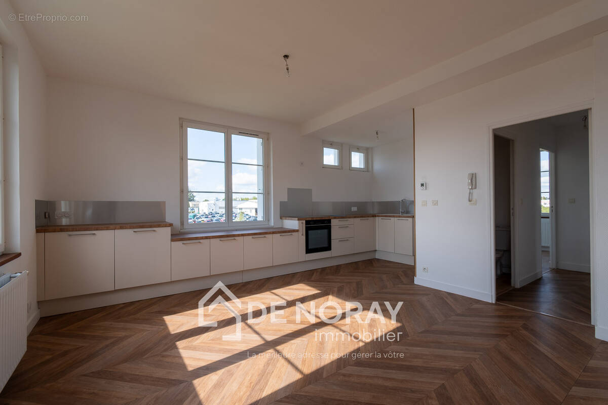 Maison à SAINT-CYR-SUR-LOIRE