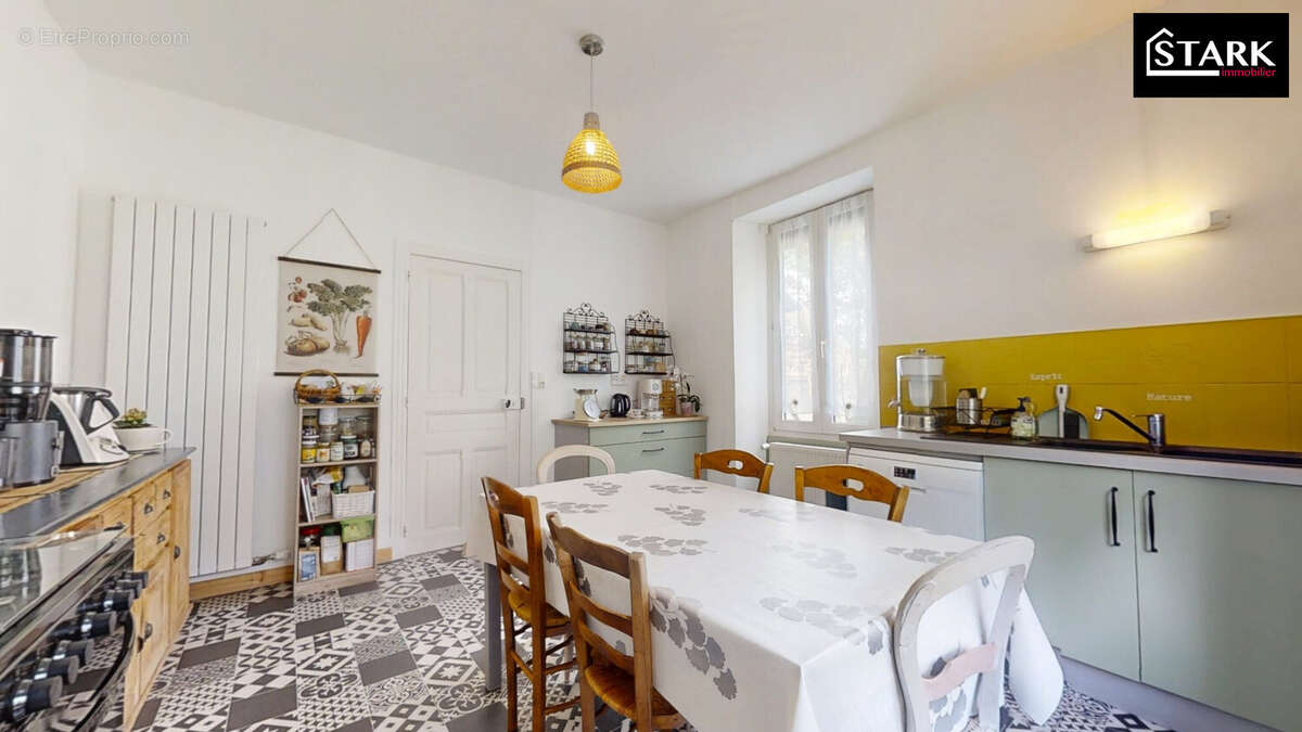 Maison à TAVEY