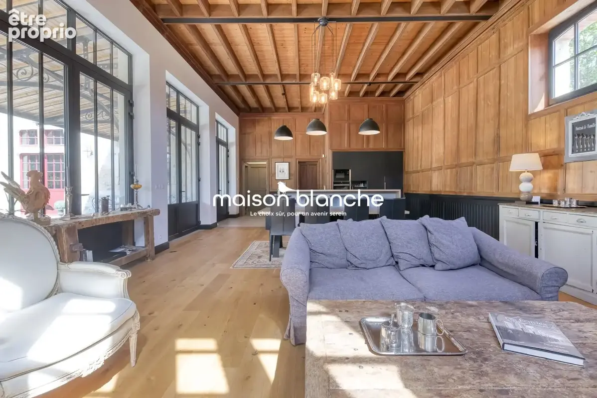 Maison 381 m² à Angers  - photo 4