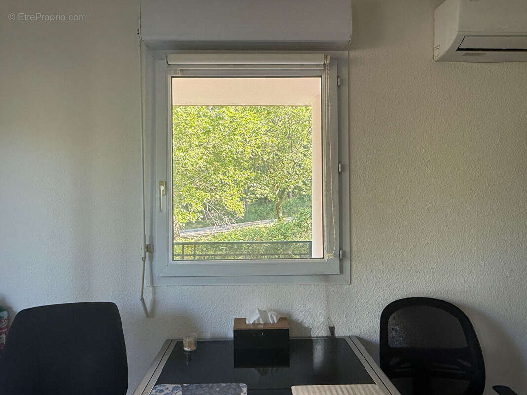Appartement à LA ROQUE-D'ANTHERON
