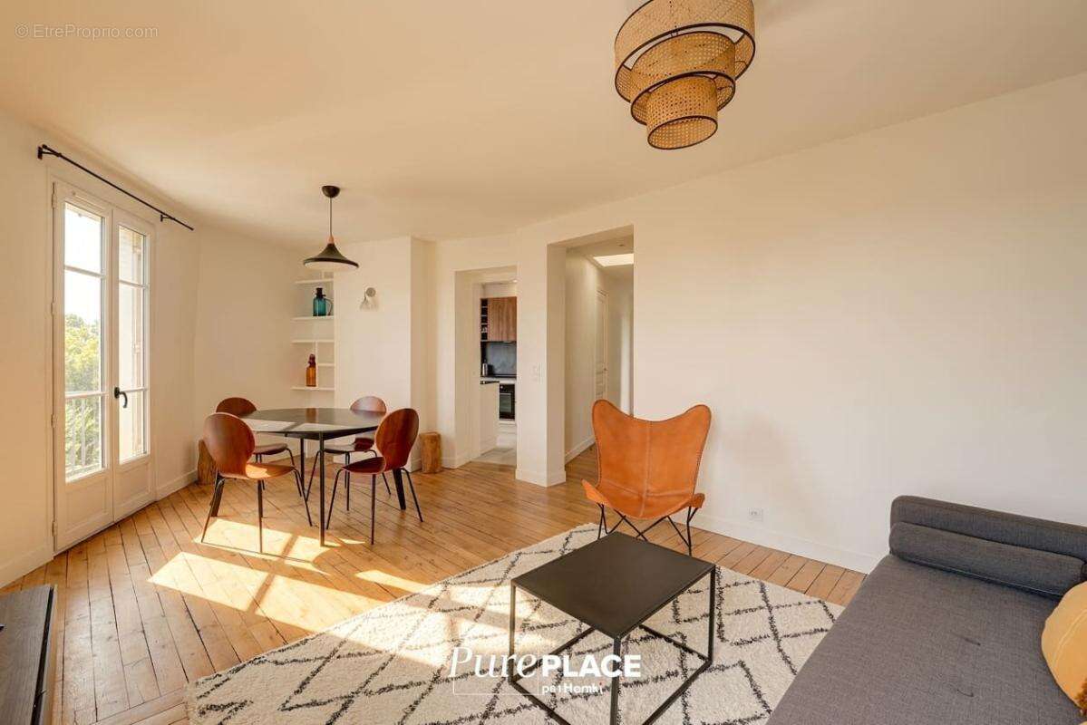 Appartement à PARIS-15E