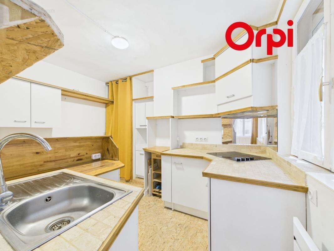 A vendre en exclusivité en centre-ville Bernay et à 700 mètres de la gare - photo 3