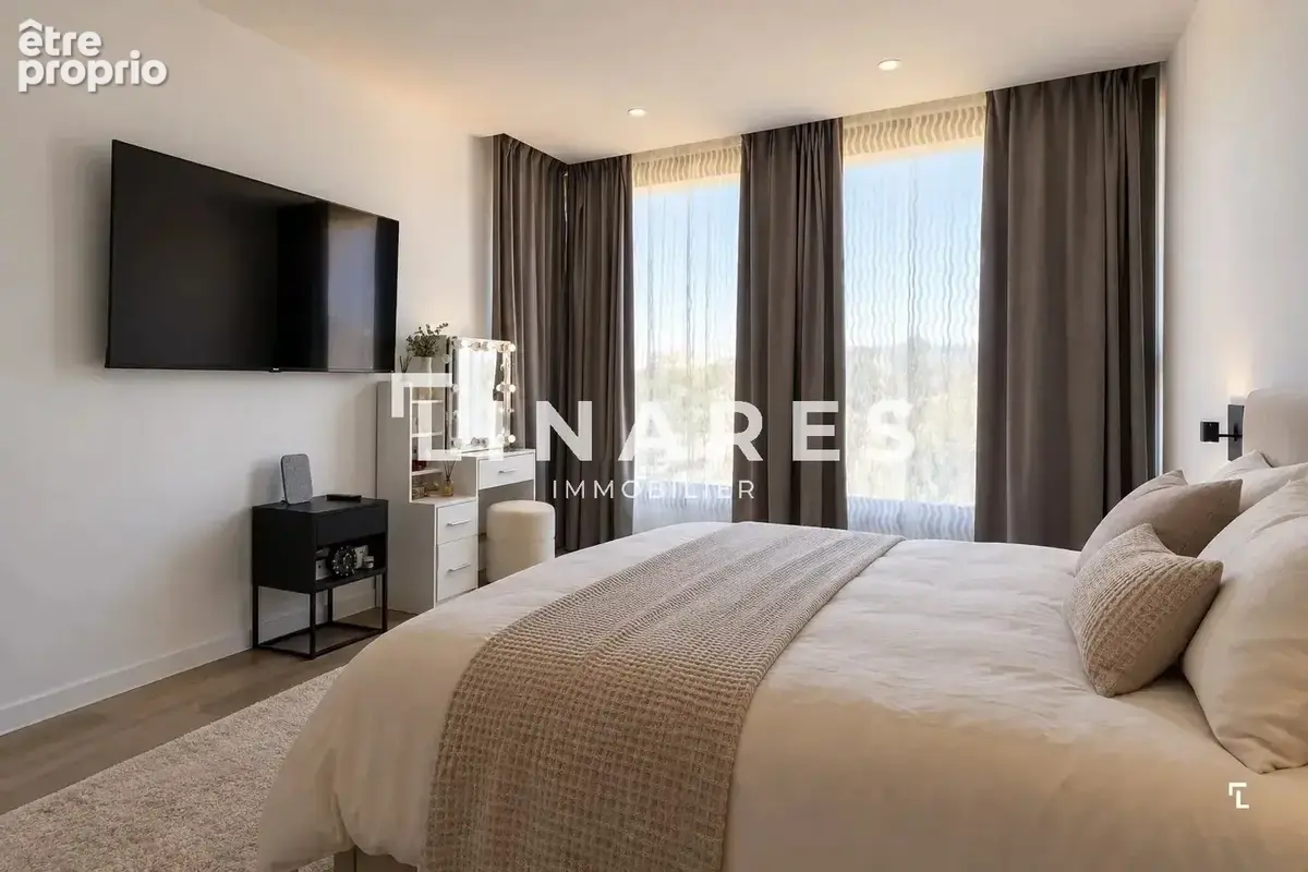 PERSPECTIVE CALIFORNIA  - Villa T5 de 394 m2 - Garage de 59 m2 - Terrain - Jardin - Piscine - Garage - 13400 Aubagne - photo 13